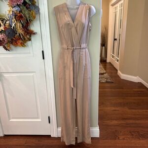 BCBG MAX AZRIA Women's Khaki Sleeveless V-Neck‎ Tie Waist Jumpsuit Small